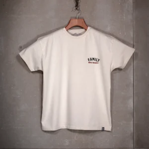 TEE FAMILY OFF WHITE